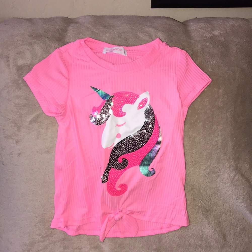 Young hearts size 5 pink unicorn 🦄 shirt tie knot front 💕